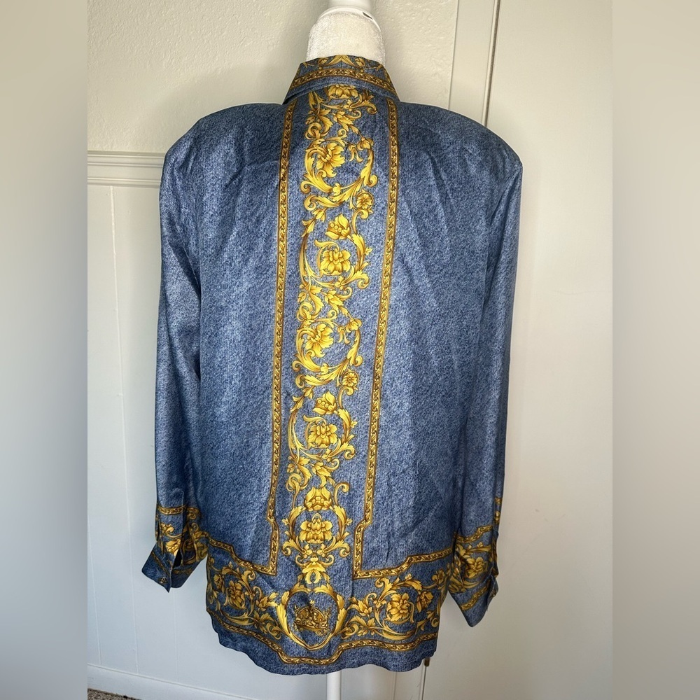Escada Denim Printed and Gold 100% Silk Blend Top size 40 or medium - Picture 3 of 11
